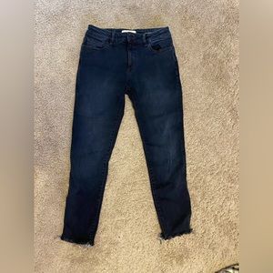 DL1961 blue jeans size 27 with fringe ankle